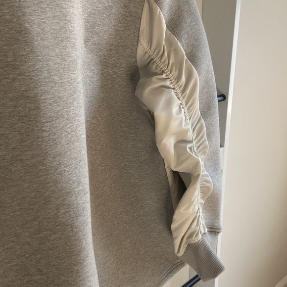 Zara zip up jacket. Xs-s - Picture 7 of 16